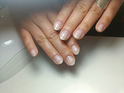 Apollo Salon Calea București nr. 107