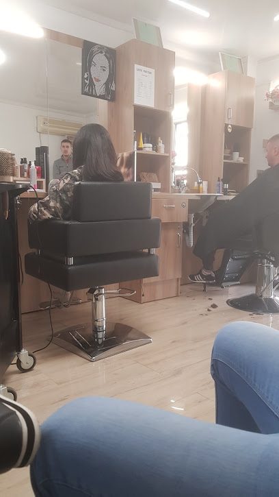 Coafură Frizerie Manichiură Strada Aurel Suciu 23-37