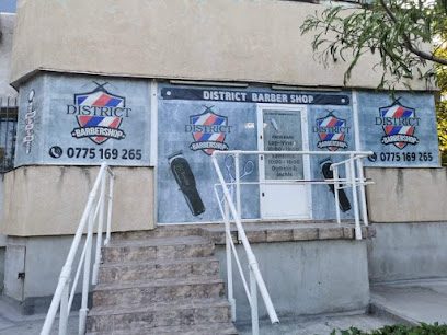 DISTRICT BARBERSHOP Bloc J1