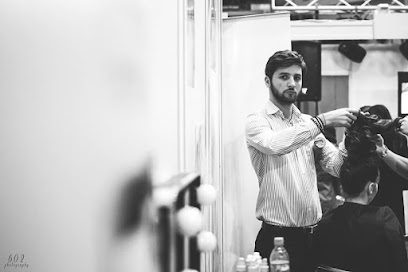 MOD Hairdressers by Paul Paralescu Strada Mihail Sebastian nr. 18