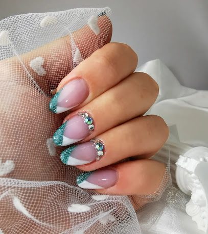 Nikolett Nail Salon Strada Mikes Kelemen 20