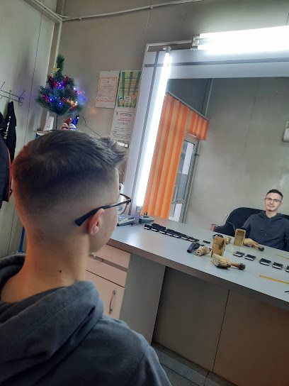 One Man Barber Strada Lungă 47