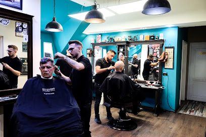 Royals Hair & Barber Shop Str. Școala de Înot 12