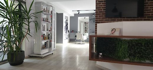 Salon Black&White Strada