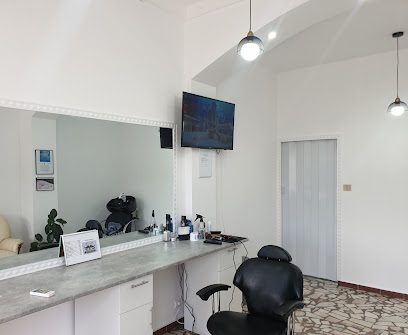 Salon / Frizerie Emi&Iza Strada Tineretului