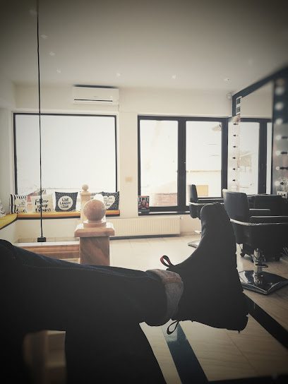 Salon Portre Strada Nucului 42