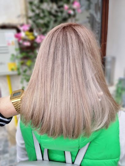 Salon înfrumusețare Adina Părău Strada Armatei 2