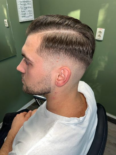 Zoli The Barber Strada Rodnei 20